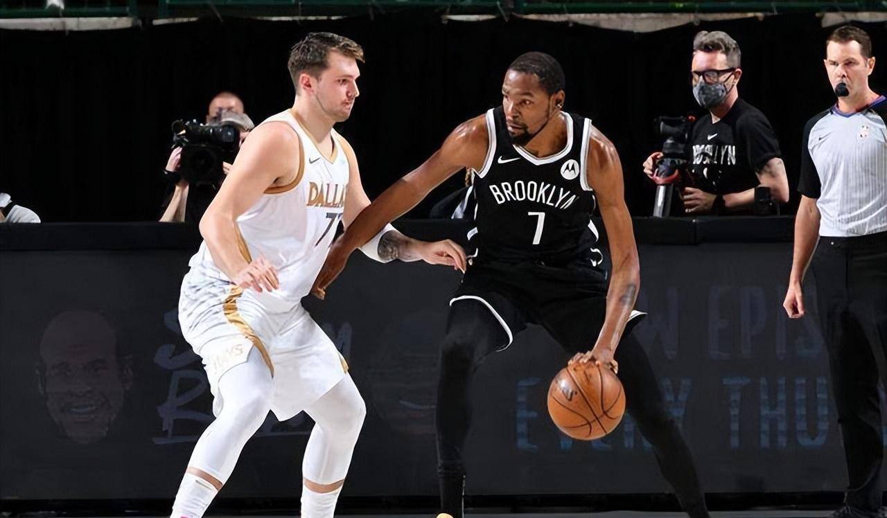 爱游戏登入-战术调整首场状态出色，公牛观众沸腾！，东契奇重返赛场全场沸腾不已(东契奇8大纪录)