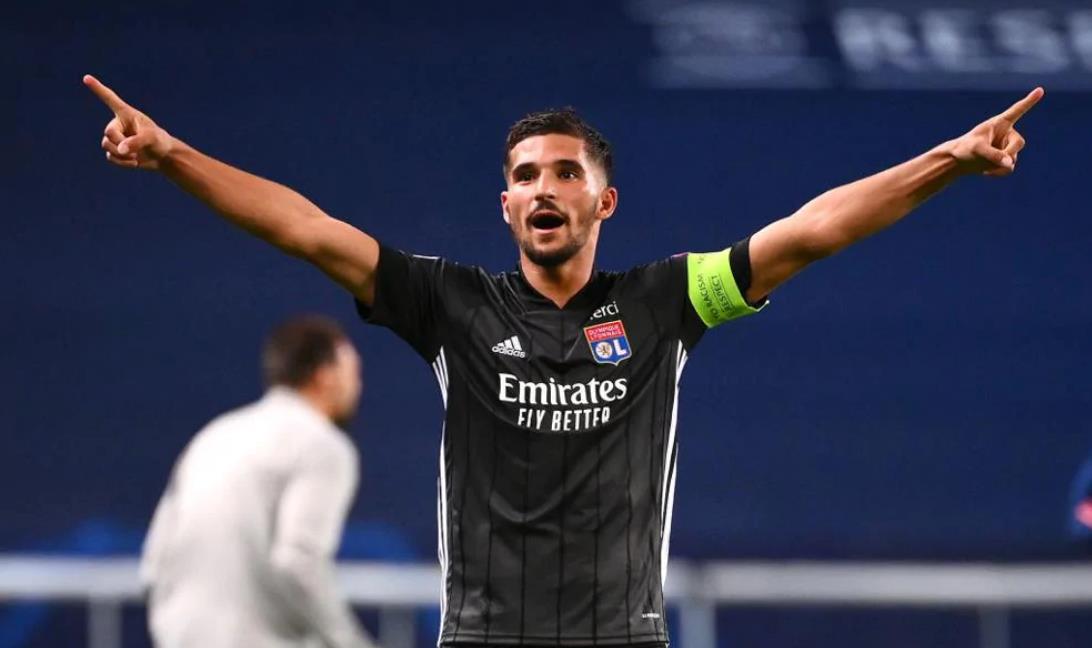 爱游戏登陆入口-里昂训练开放日；今晨强势反弹引欢呼；德国杯在即；医务组通报恢复(四抓两整治发言材料个人)